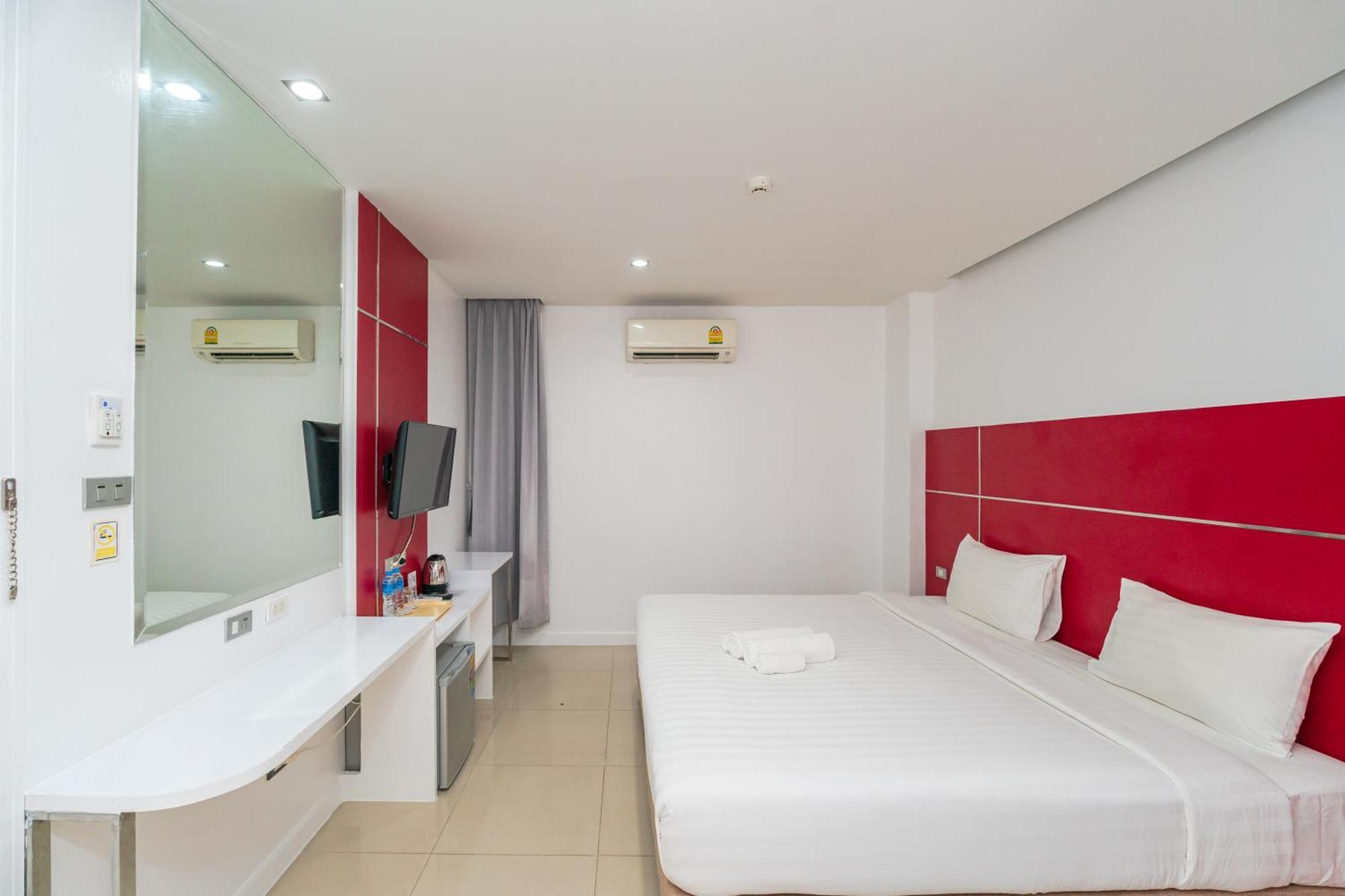 Patong Diamond Hotel エクステリア 写真